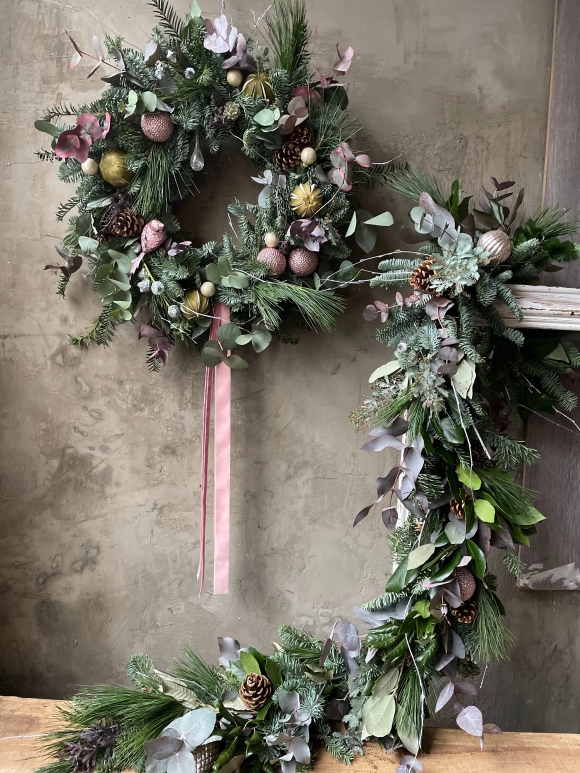 Festive wreath & Mantelpiece Set