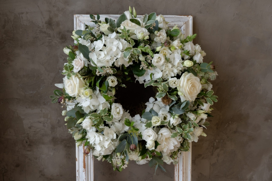 Wreath White and Cream